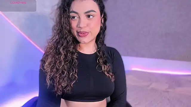 Salomeferreira  online show from 17, 11, 2025