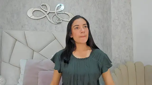 Skylerwhite02 online show from 8, 11, 2025