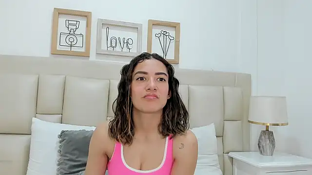 Skylerwhite02 online show from 28, 2, 2026