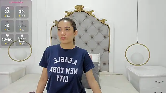Skylerwhite02 online show from 9, 5, 2026