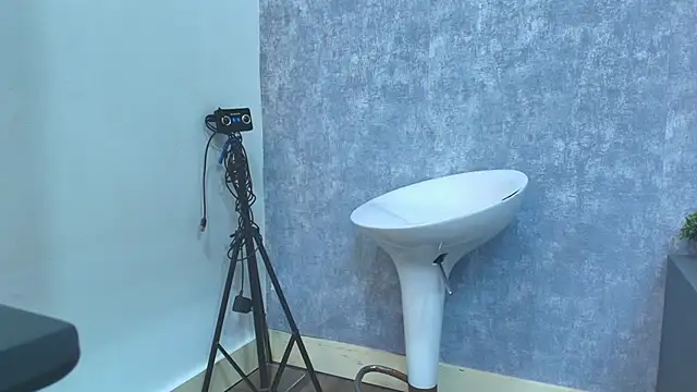 Snapshot of kissme_luna chatting on 14, 9, 2025 kissme luna online show from 14, 9, 2025