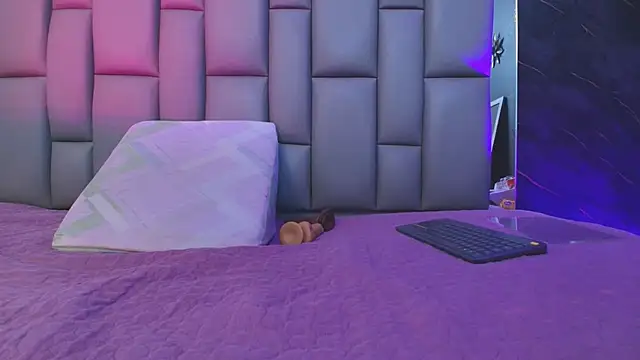 Snapshot of kissme_luna chatting on 25, 9, 2025 kissme luna online show from 25, 9, 2025