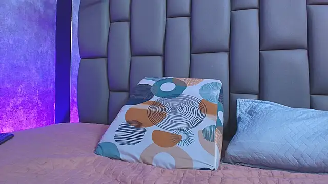 Snapshot of kissme_luna chatting on 19, 9, 2025 kissme luna online show from 19, 9, 2025