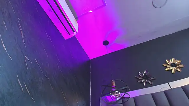 Snapshot of kissme_luna chatting on 5, 11, 2025 kissme luna online show from 5, 11, 2025