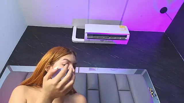 Snapshot of kissme_luna chatting on 24, 11, 2025 kissme luna online show from 24, 11, 2025