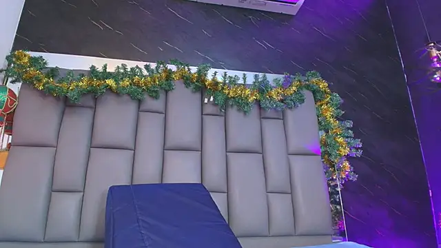 kissme luna online show from 5, 12, 2025