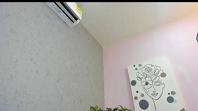 Snapshot of kissme_luna chatting on 10, 2, 2026 kissme luna online show from 10, 2, 2026