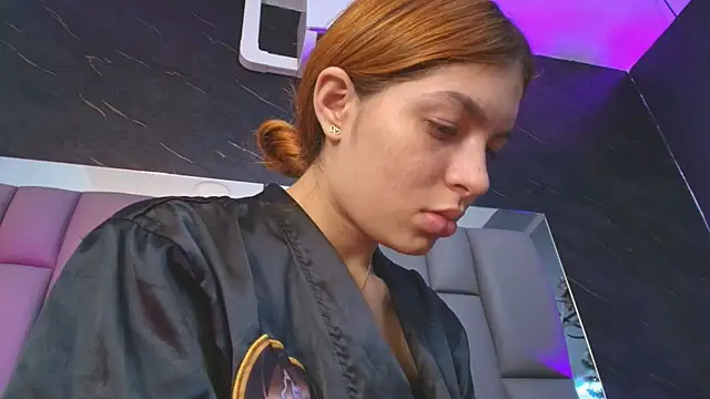 Snapshot of kissme_luna chatting on 26, 11, 2025 kissme luna online show from 26, 11, 2025