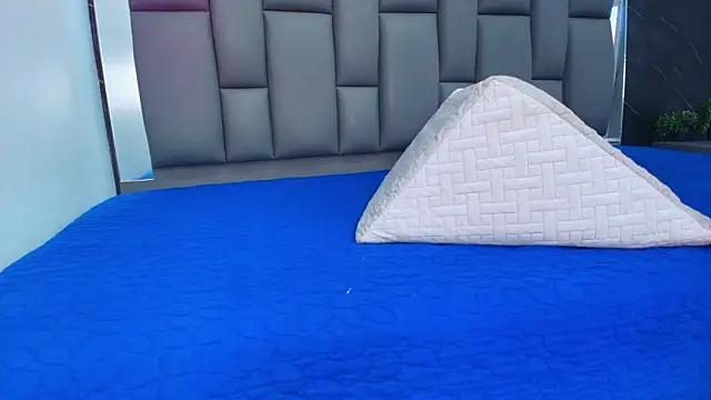 Snapshot of kissme_luna chatting on 28, 2, 2026 kissme luna online show from 28, 2, 2026