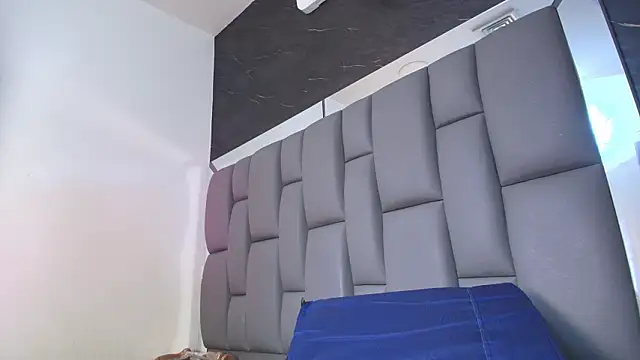 Snapshot of kissme_luna chatting on 12, 2, 2026 kissme luna online show from 12, 2, 2026