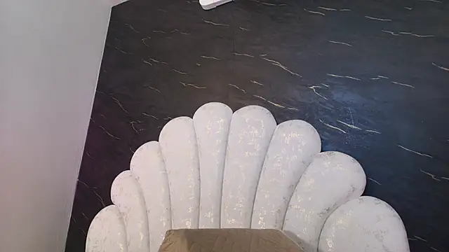 kissme luna online show from 15, 4, 2026