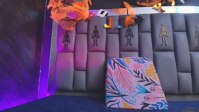 Snapshot of kissme_luna chatting on 1, 11, 2025 kissme luna online show from 1, 11, 2025