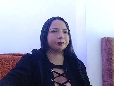 Mia2xsmith online show from 19, 9, 2025