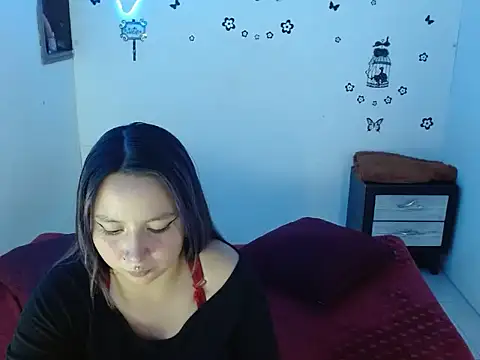 Mia2xsmith online show from 7, 11, 2025