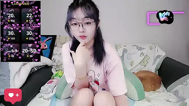 baby-yaya20 online show from 31, 10, 2025