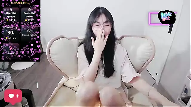 baby-yaya20 online show from 3, 4, 2026