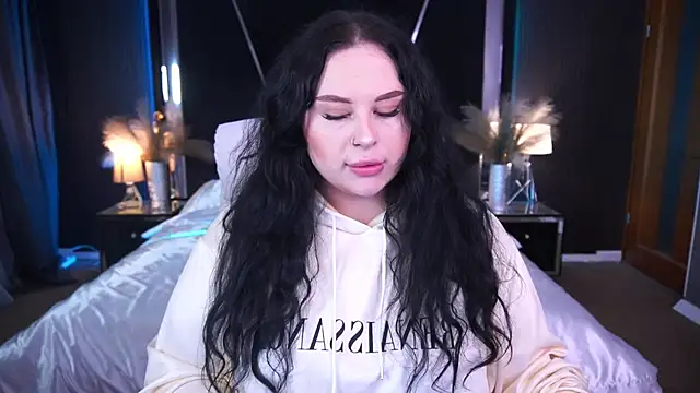 SerahMirabeli online show from 15, 10, 2025