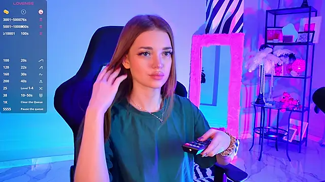 FlexyFox online show from 6, 3, 2026