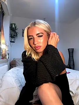 BlondeBetty online show from 11, 9, 2025