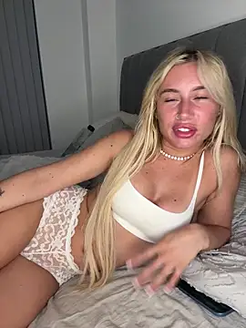 Snapshot of SexySaraxxoo chatting on 16, 6, 2026 SexySaraxxoo online show from 16, 6, 2026