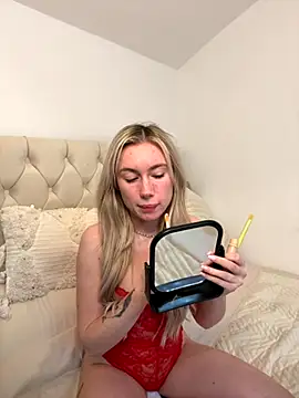 SexySaraxxoo online show from 28, 10, 2025