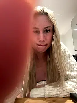 SexySaraxxoo online show from 5, 1, 2026