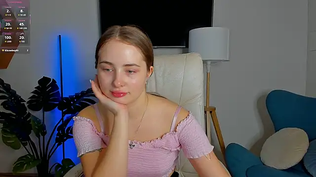 Snapshot of Sweet__Amily chatting on 1, 10, 2025 Sweet Amily online show from 1, 10, 2025