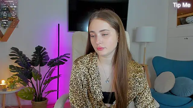 Snapshot of Sweet__Amily chatting on 9, 11, 2025 Sweet Amily online show from 9, 11, 2025