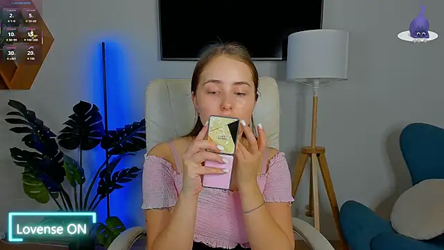 Snapshot of Sweet__Amily chatting on 30, 9, 2025 Sweet Amily online show from 30, 9, 2025