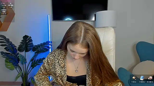 Snapshot of Sweet__Amily chatting on 9, 10, 2025 Sweet Amily online show from 9, 10, 2025