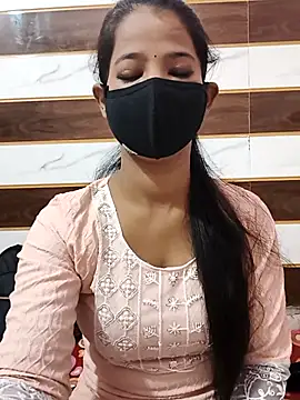 Itz Mayra  online show from 7, 10, 2025