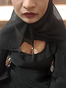 Itz Mayra  online show from 20, 10, 2025