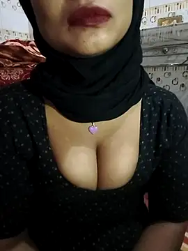 Itz Mayra  online show from 26, 11, 2025