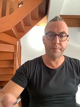 Marronglace1 online show from 4, 10, 2025