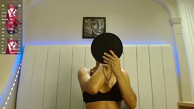 Snapshot of kendra_lux1 chatting on 11, 11, 2025 kendra lux1 online show from 11, 11, 2025