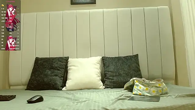 Snapshot of kendra_lux1 chatting on 13, 10, 2025 kendra lux1 online show from 13, 10, 2025