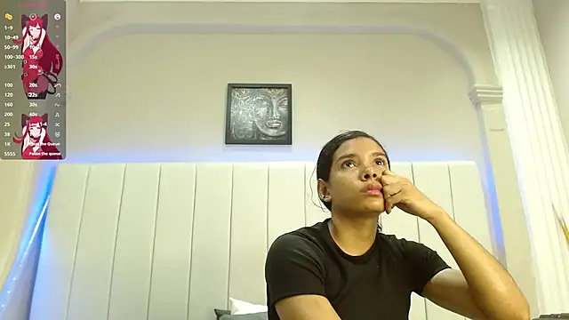 Snapshot of kendra_lux1 chatting on 28, 11, 2025 kendra lux1 online show from 28, 11, 2025