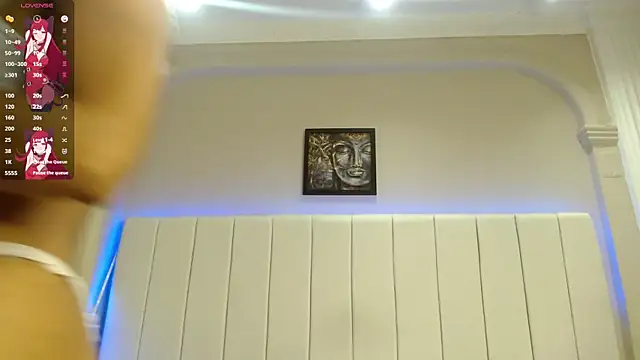 Snapshot of kendra_lux1 chatting on 14, 11, 2025 kendra lux1 online show from 14, 11, 2025