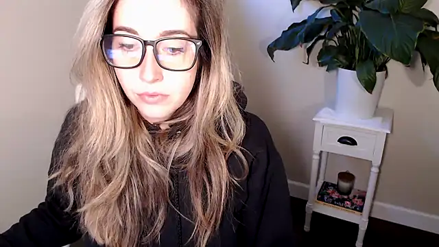 SuggestiveBehavior online show from 10, 10, 2025