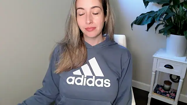 SuggestiveBehavior online show from 22, 9, 2025