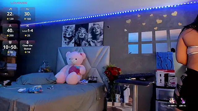 Snapshot of sexyzoe_69 chatting on 21, 9, 2025 sexyzoe 69 online show from 21, 9, 2025