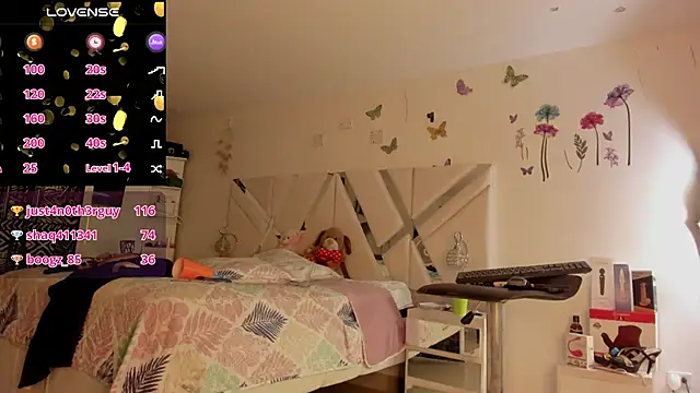 Snapshot of sexyzoe_69 chatting on 7, 3, 2025 sexyzoe 69 online show from 7, 3, 2025