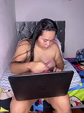 Yasmine  Hayat online show from 11, 4, 2026