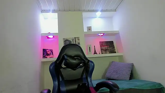 susan mooree online show from 18, 9, 2025