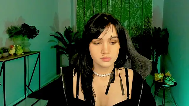 MonicaFarmer online show from 23, 10, 2025