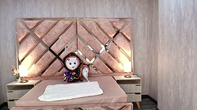 ANABELL BROWN online show from 7, 10, 2025