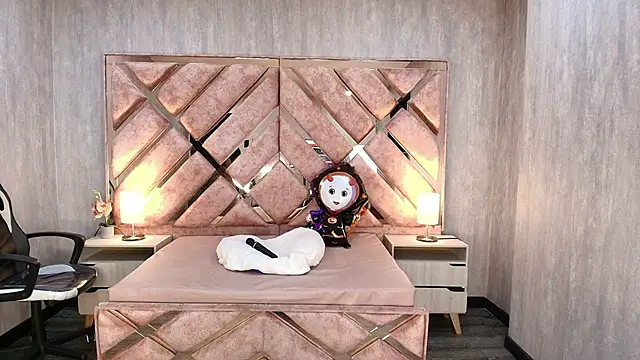 ANABELL BROWN online show from 18, 10, 2025