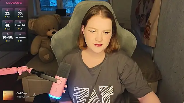 Snapshot of OliviaBlade chatting on 5, 10, 2025 OliviaBlade online show from 5, 10, 2025