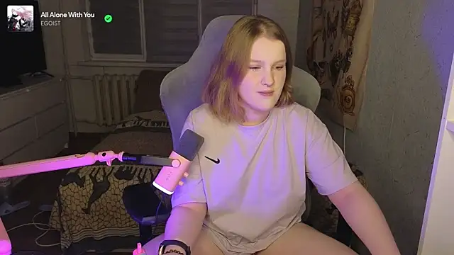 Snapshot of OliviaBlade chatting on 23, 10, 2025 OliviaBlade online show from 23, 10, 2025