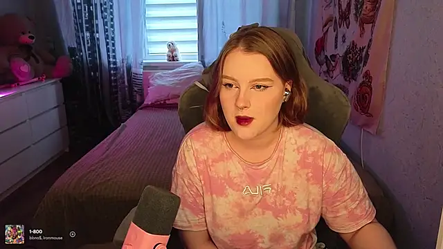 Snapshot of OliviaBlade chatting on 13, 9, 2025 OliviaBlade online show from 13, 9, 2025